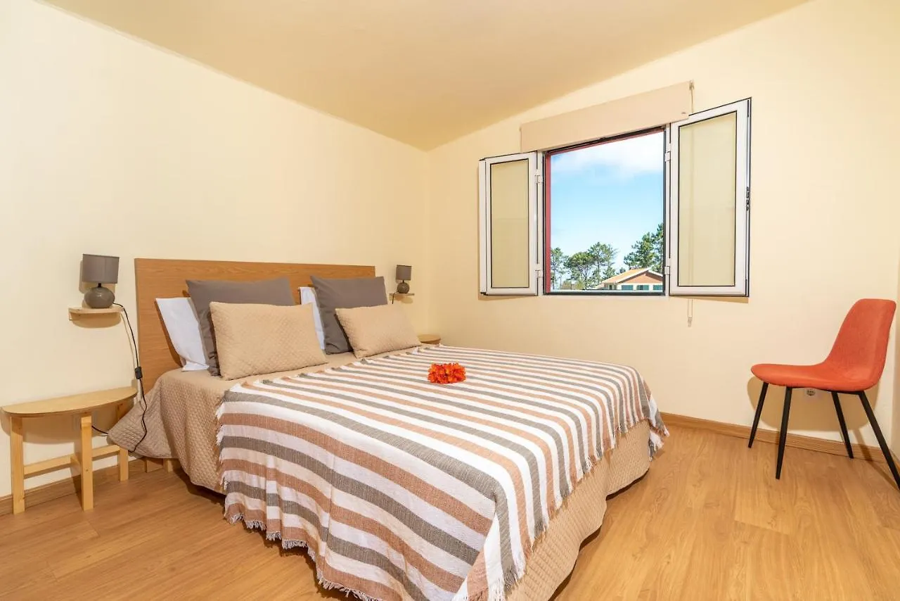 Spacious House With Pool In פראזרס 0*,  פורטוגל